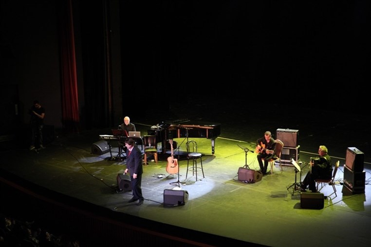 Bernard Sauvat Au Casino Du Liban